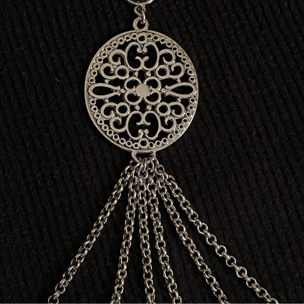 Lia Sophia Silvertone Keychain Clip-On Hang Tag Accessory Chain Tassel - Picture 3 of 4